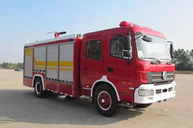 東風(fēng)153單橋5-6方泡沫消防車