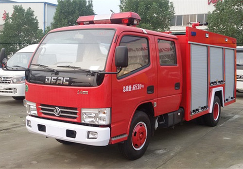 東風(fēng)小霸王水罐消防車2-3方